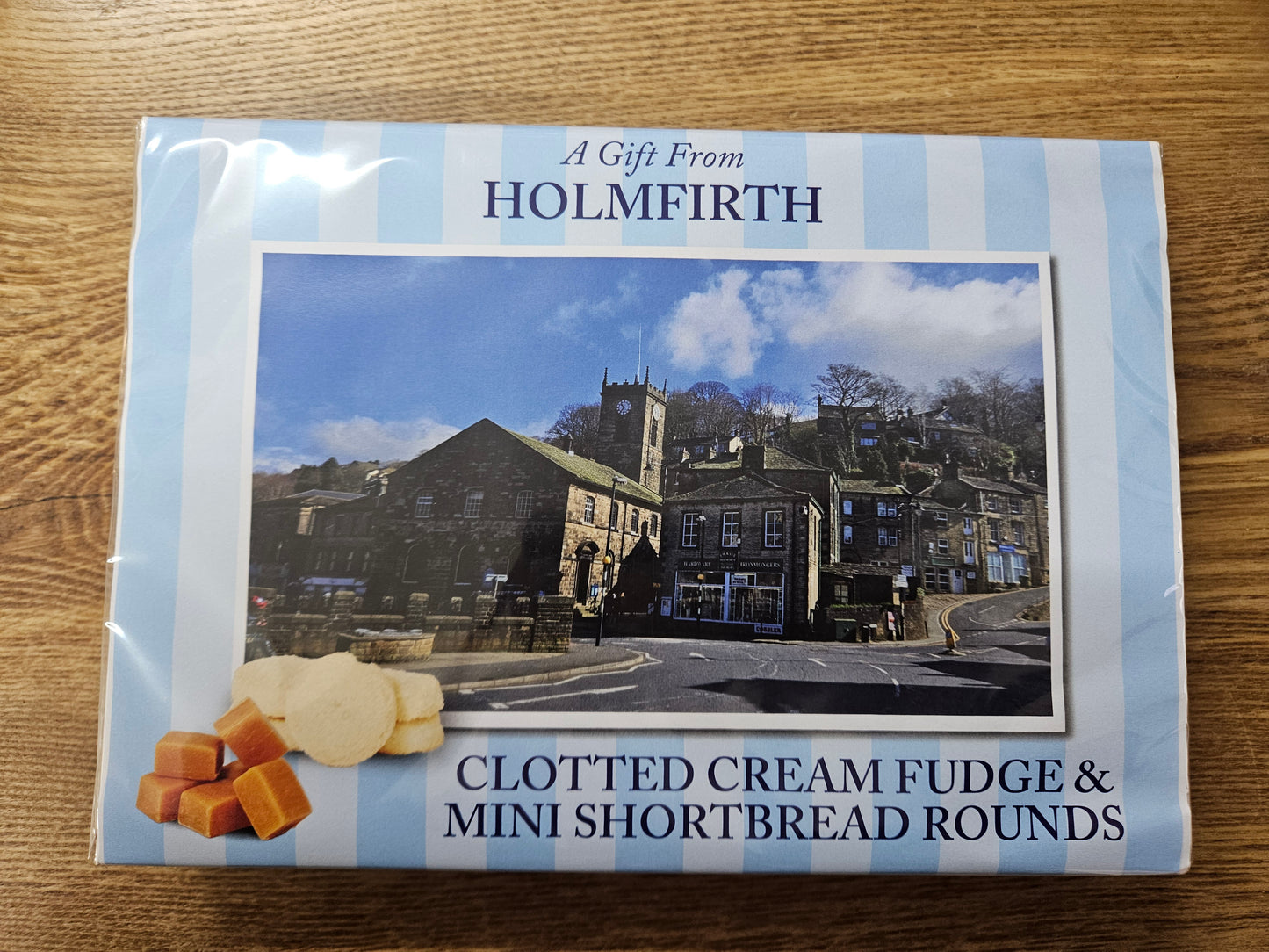 Holmfirth Clotted Cream Fudge & Mini Shortbread Rounds 280g